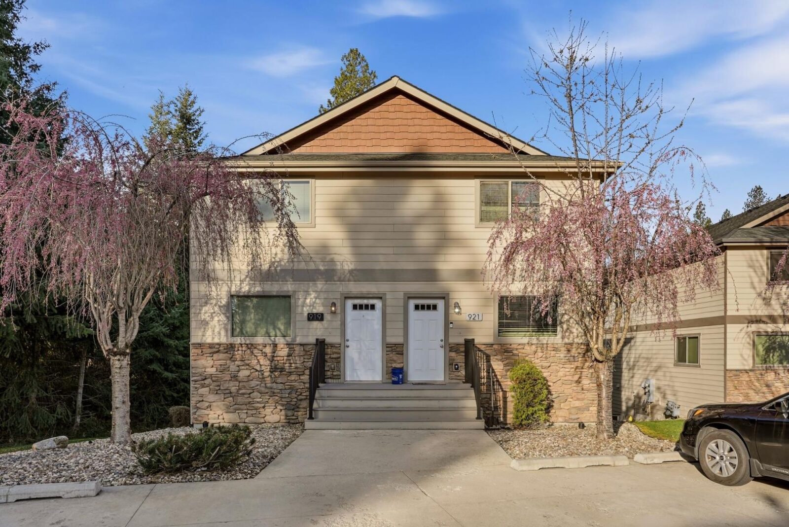 915 W Pirate Ln