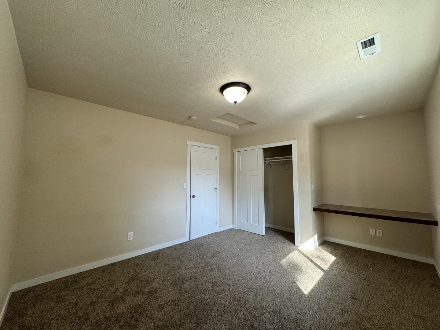 915 W Pirate Ln