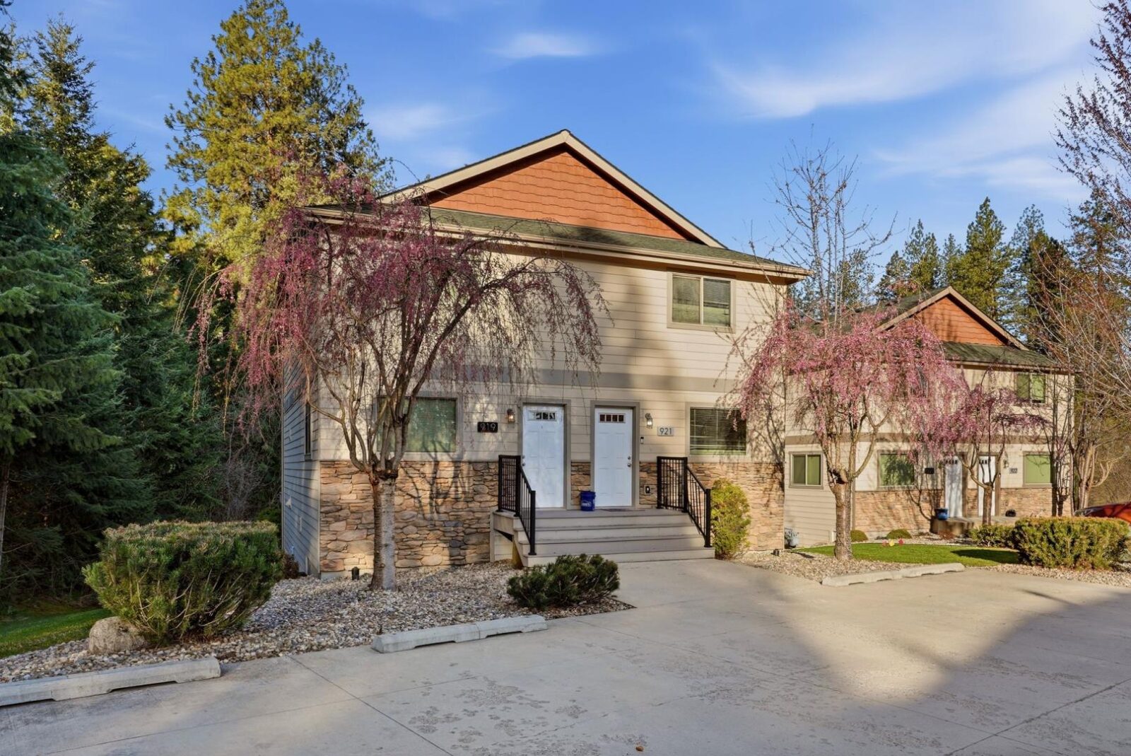 915 W Pirate Ln
