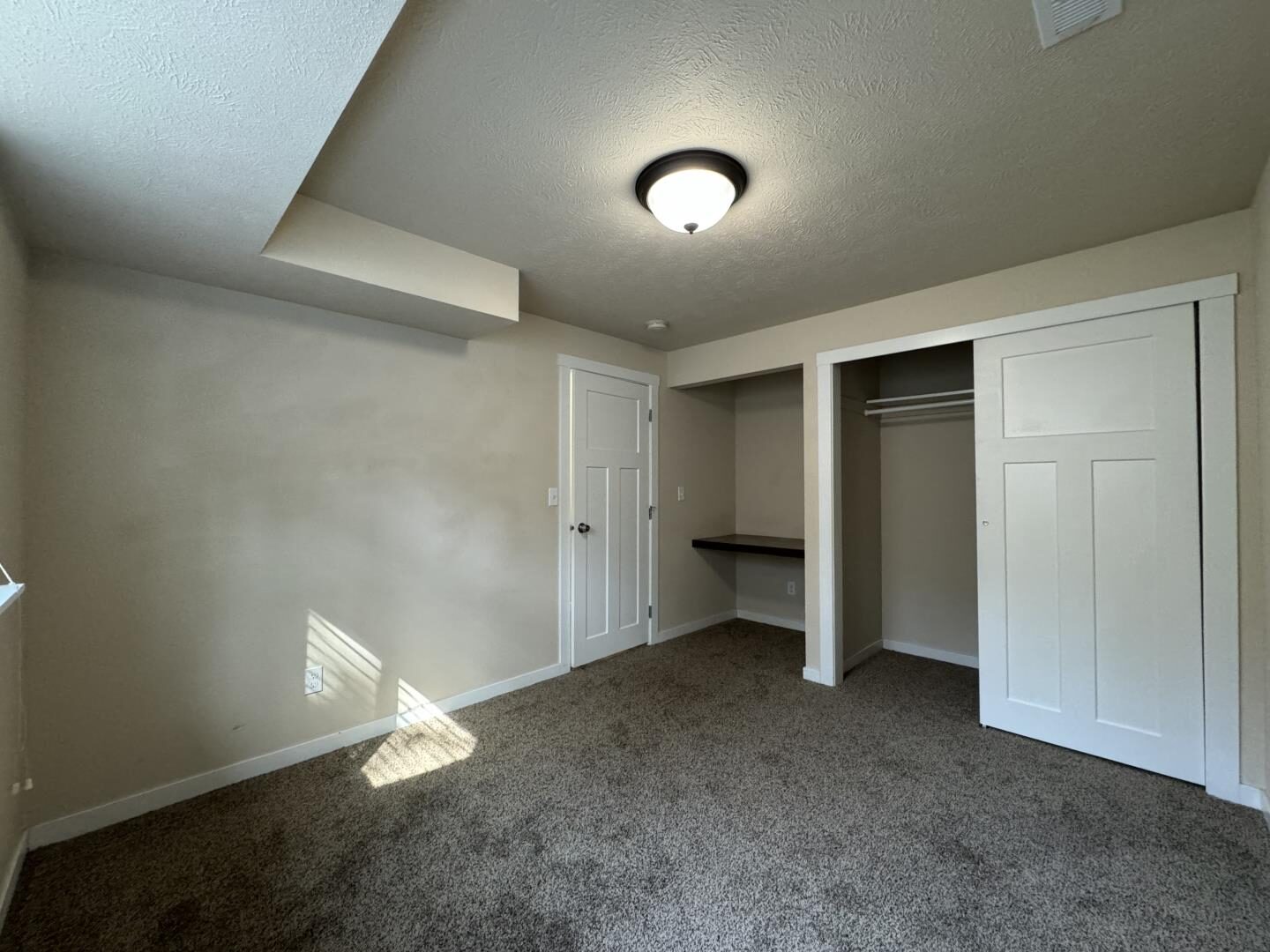 915 W Pirate Ln