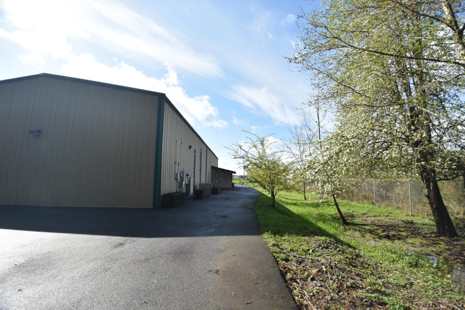 545 Ronlee Ln NW