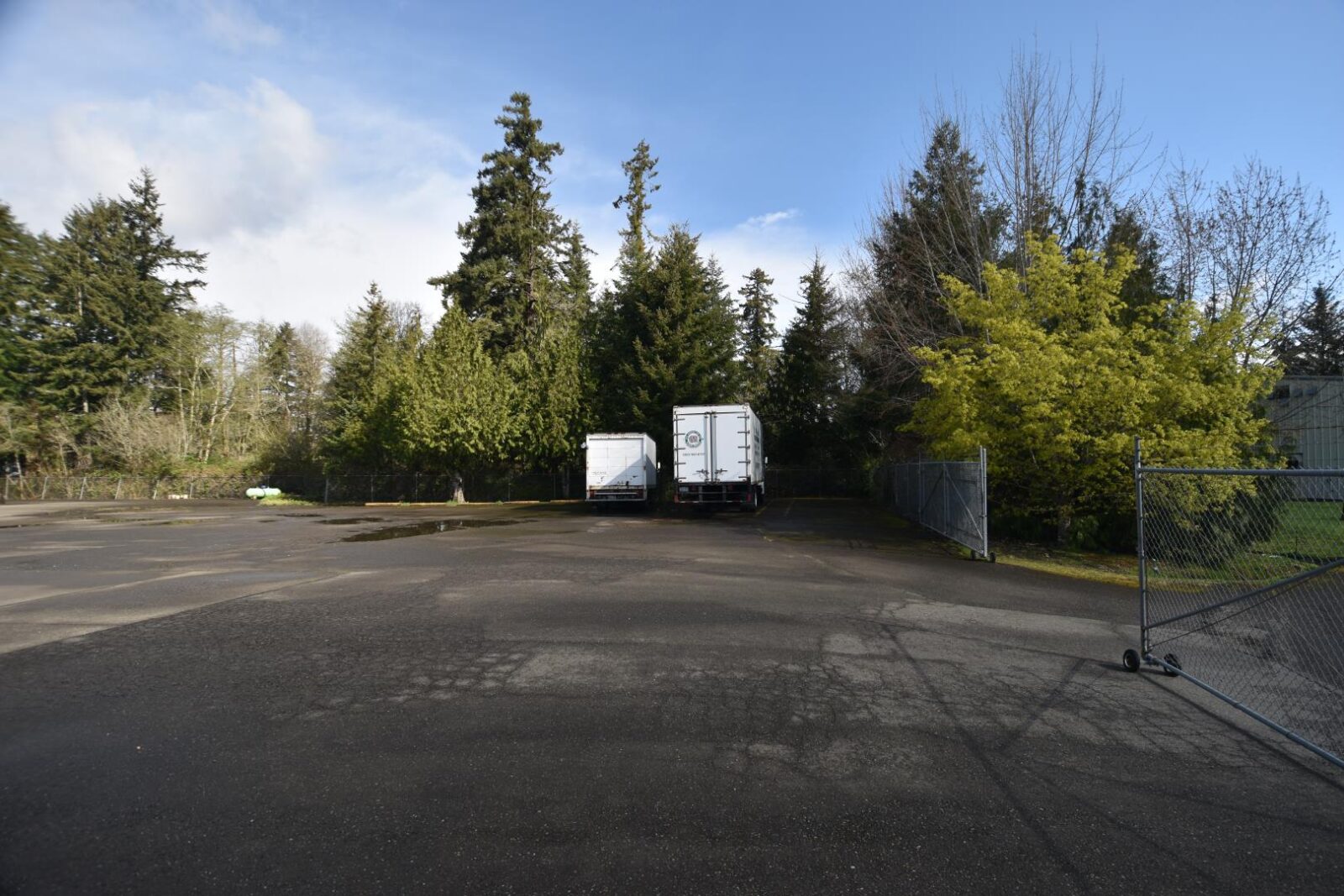 545 Ronlee Ln NW
