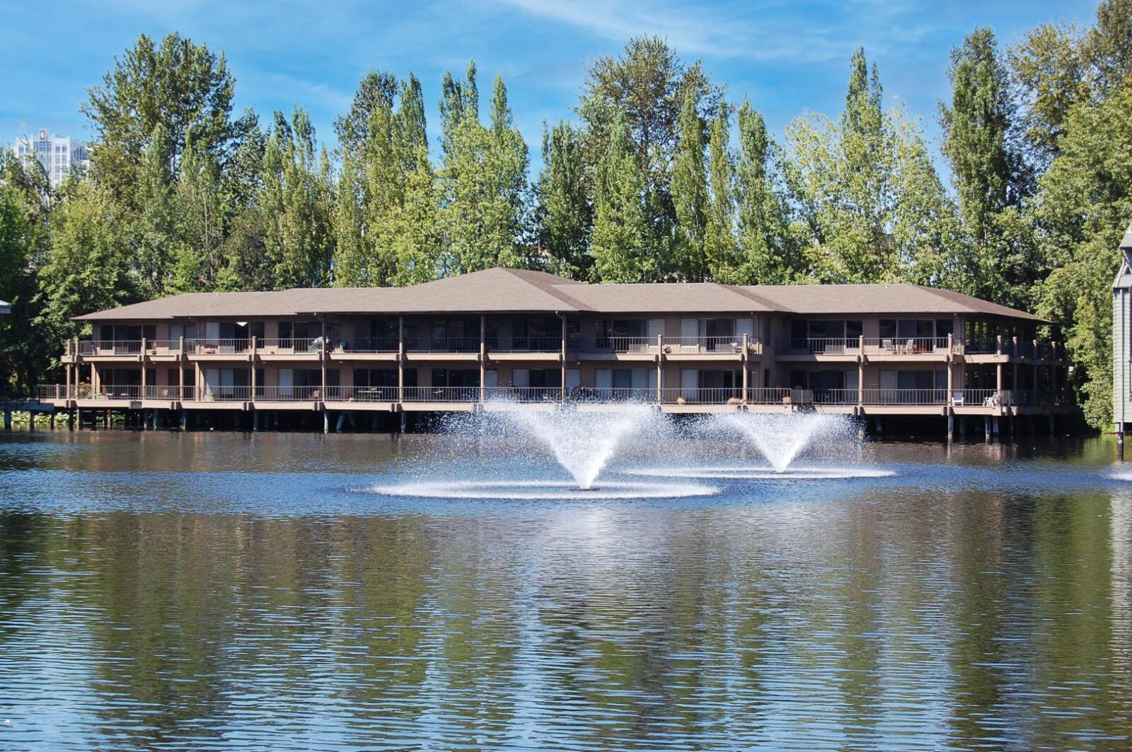 9 Lake Bellevue Dr 118