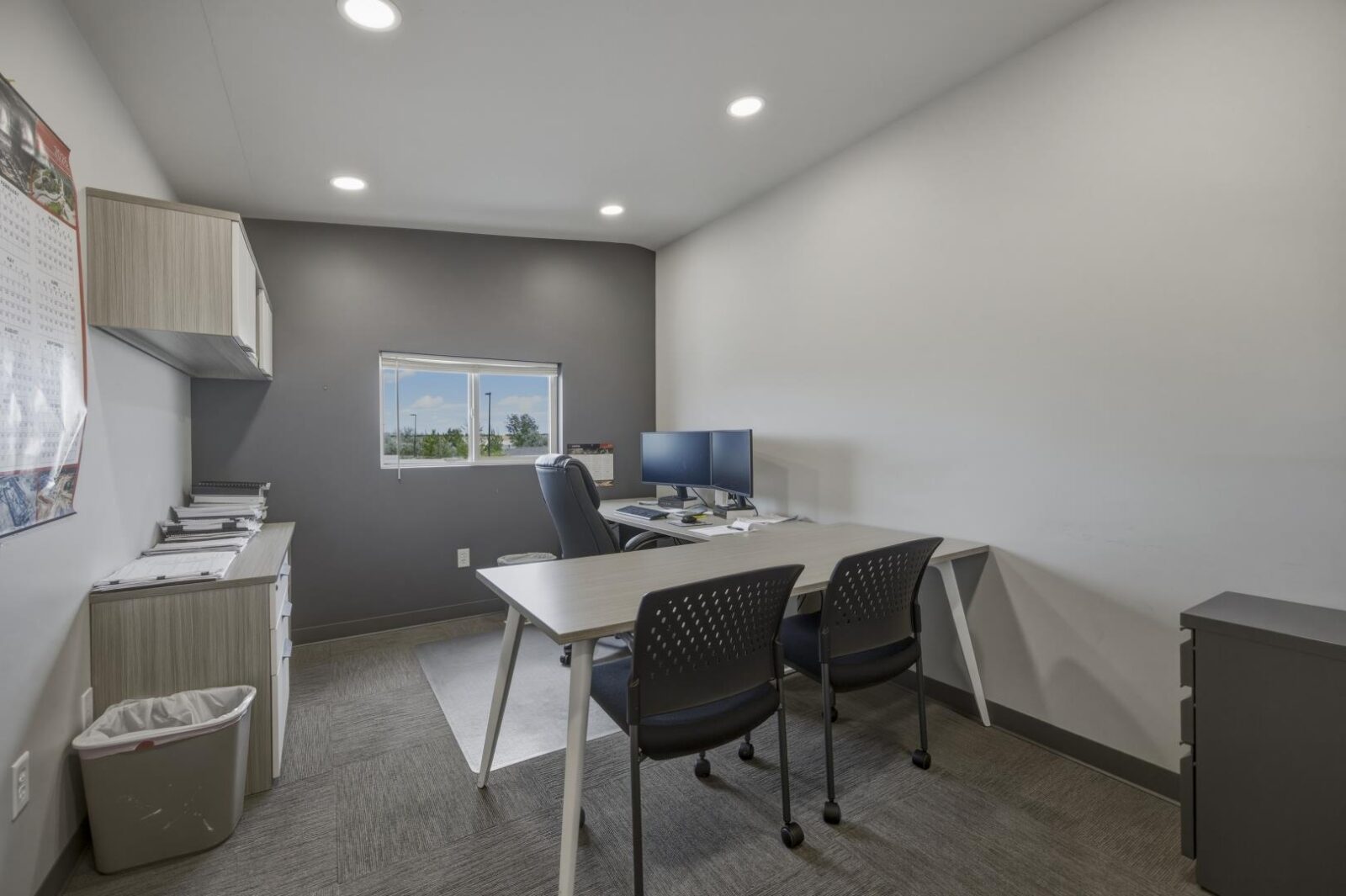 2213 Henderson Loop