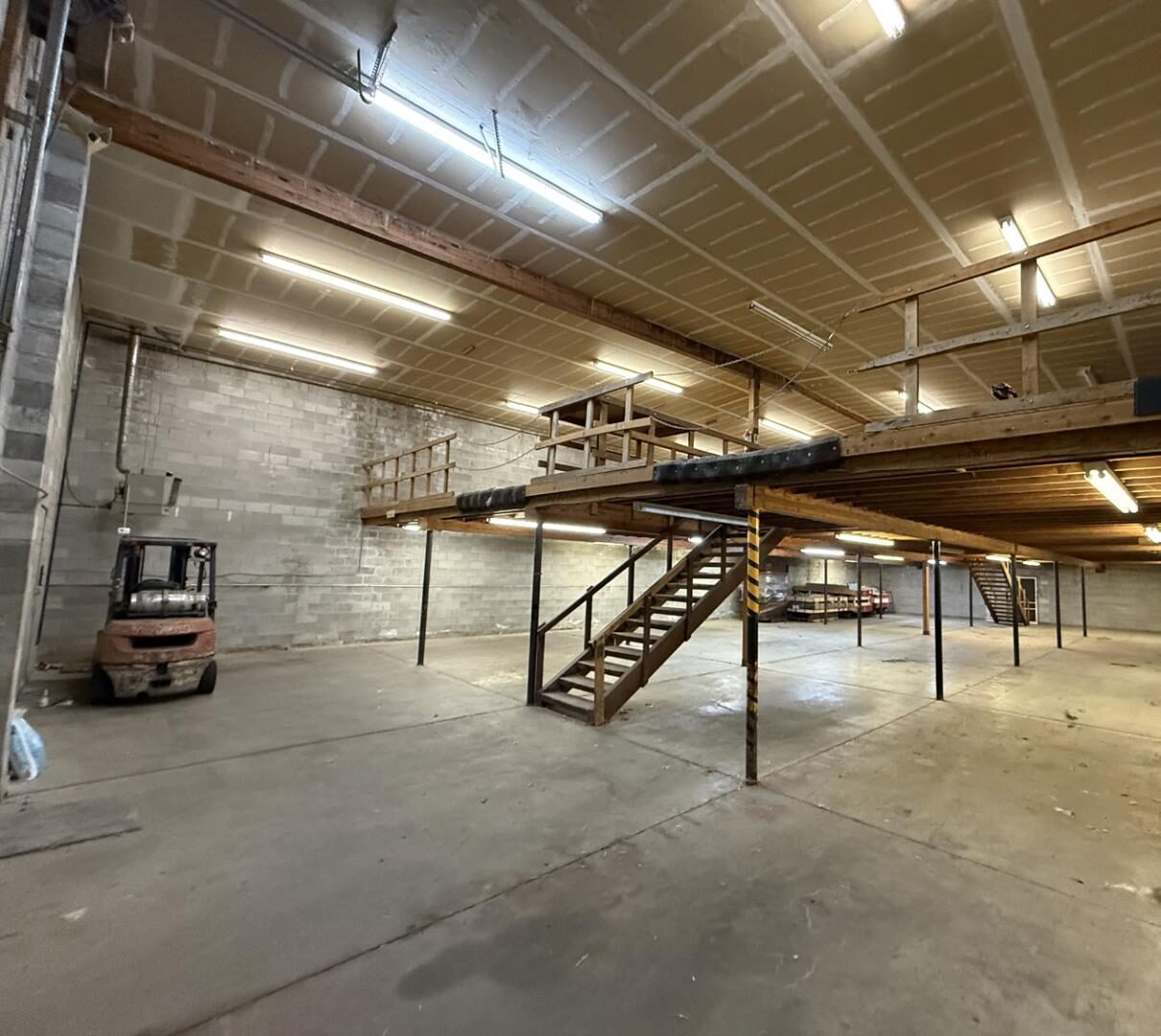 206 Fig St