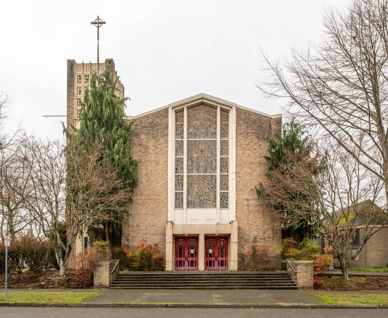 114 20th Ave SW