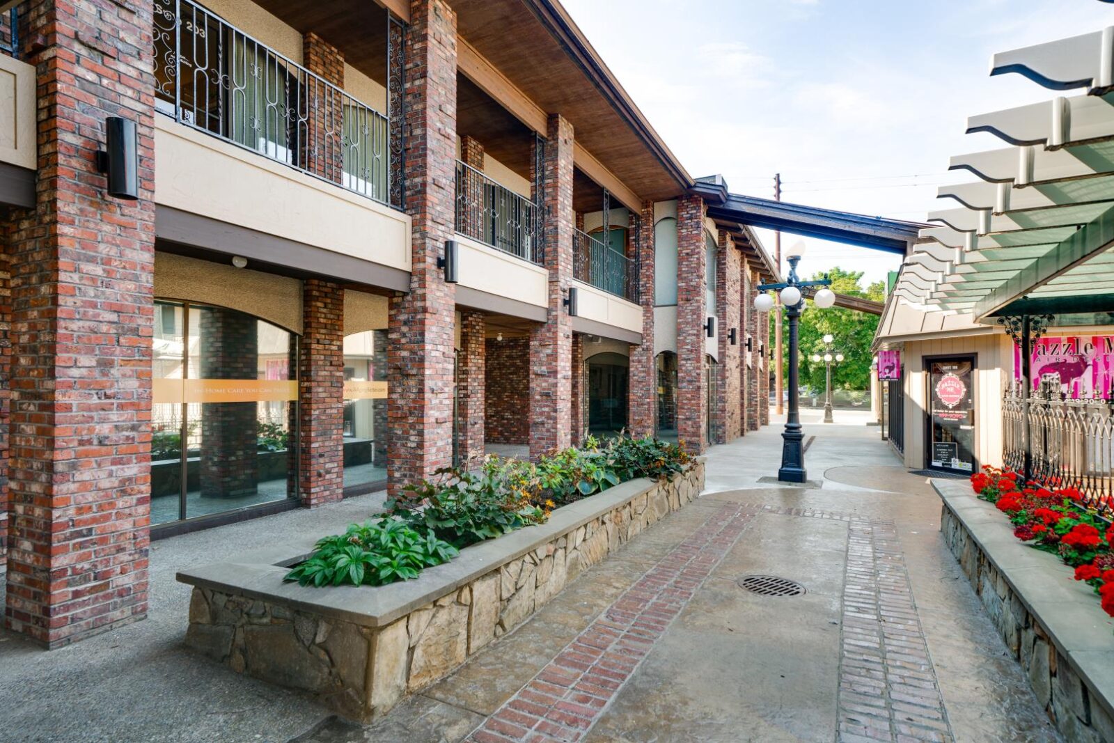 1014 N Pines Rd 203