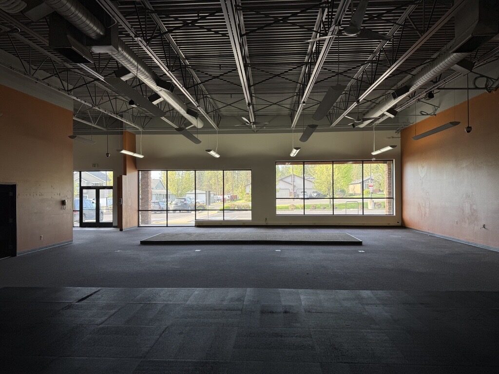 101 E Hastings Rd