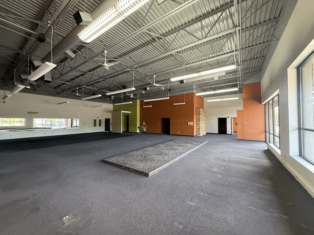 101 E Hastings Rd
