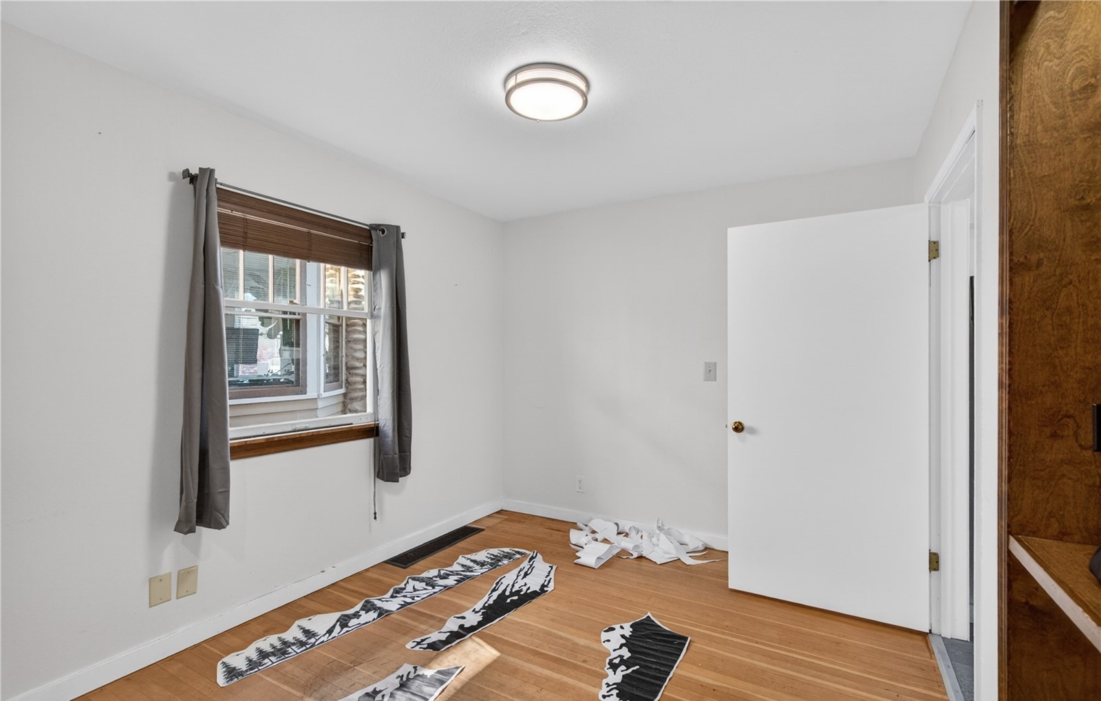 338 S Mission St